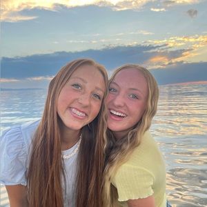 Meet your Posher, Charly